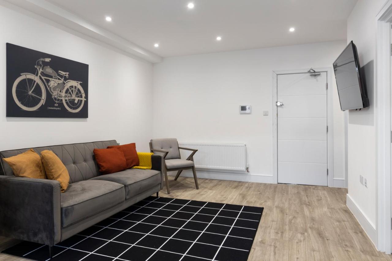 Апартаменты Star London Vivian Avenue 3-Bed Oasis With Garden The Hyde Экстерьер фото