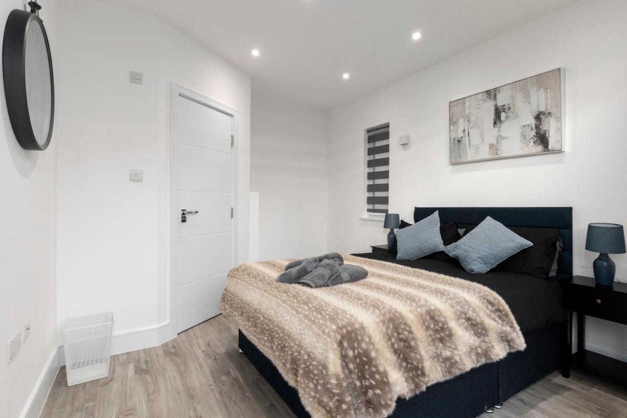 Апартаменты Star London Vivian Avenue 3-Bed Oasis With Garden The Hyde Экстерьер фото